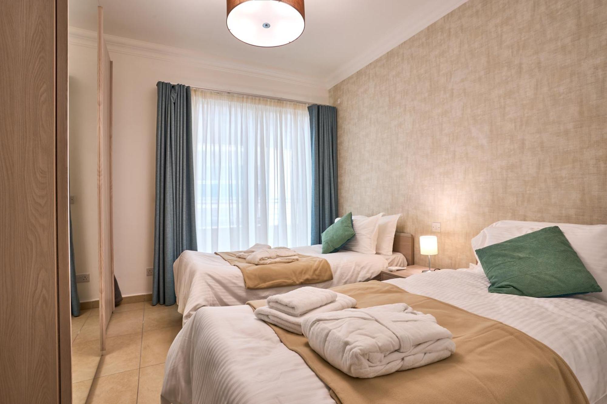 סליאמה Stunning 3-Bedroom Seaview Retreat In Fort Cambridge מראה חיצוני תמונה