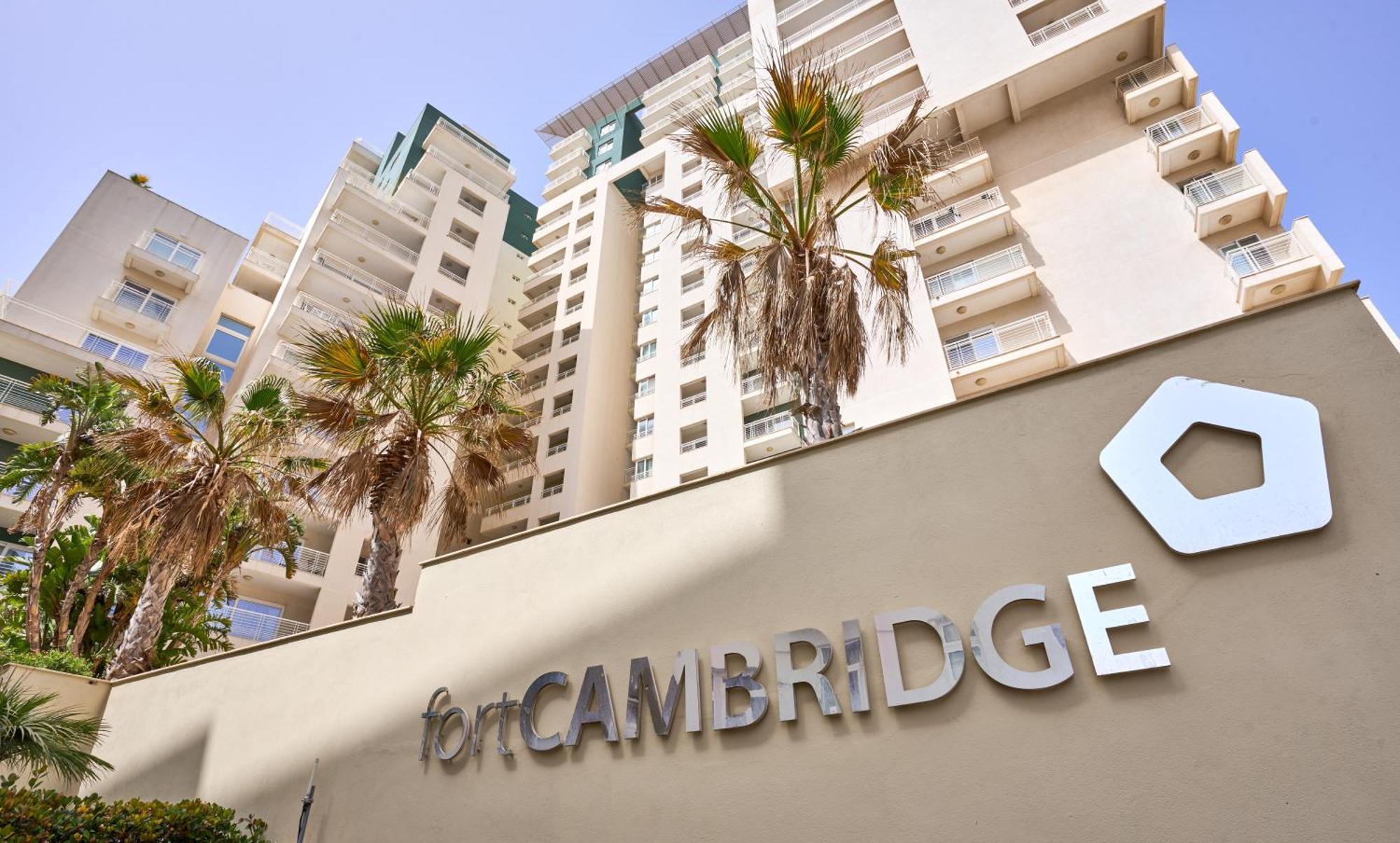 סליאמה Stunning 3-Bedroom Seaview Retreat In Fort Cambridge מראה חיצוני תמונה