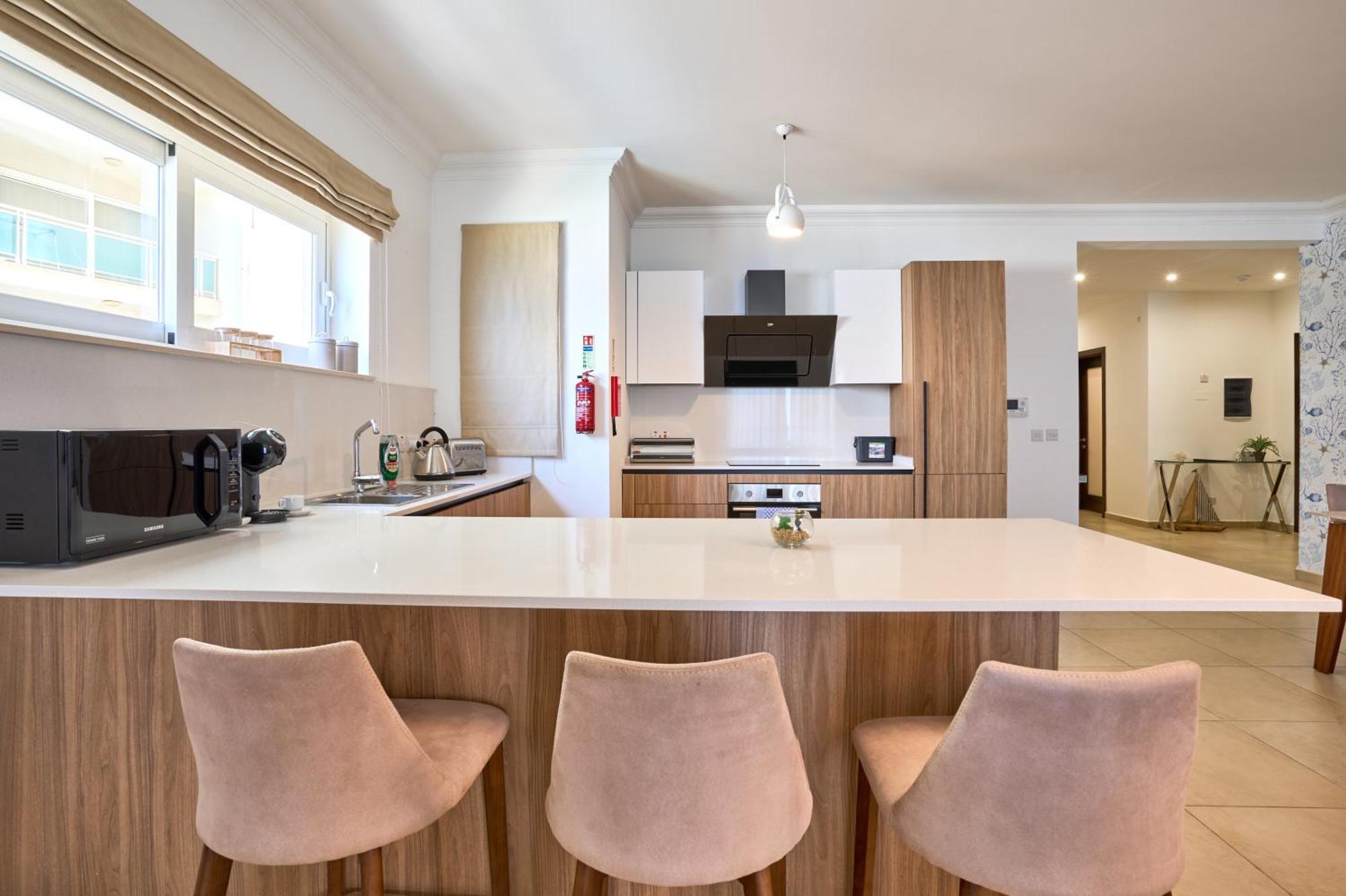 סליאמה Stunning 3-Bedroom Seaview Retreat In Fort Cambridge מראה חיצוני תמונה