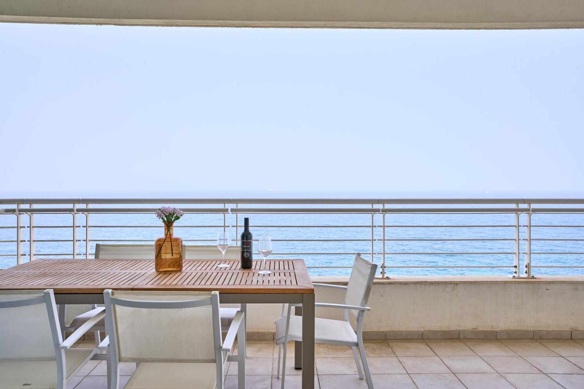סליאמה Stunning 3-Bedroom Seaview Retreat In Fort Cambridge מראה חיצוני תמונה