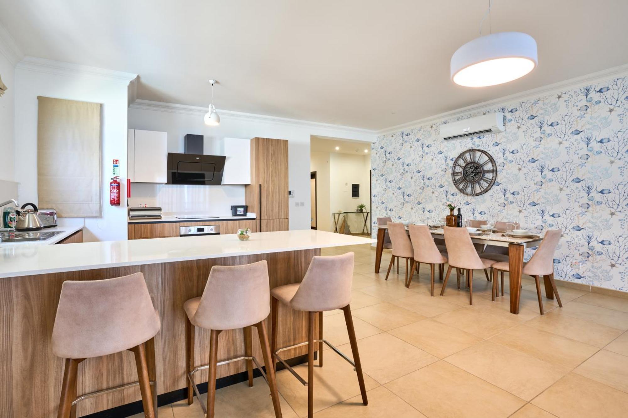 סליאמה Stunning 3-Bedroom Seaview Retreat In Fort Cambridge מראה חיצוני תמונה